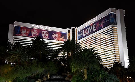 Iconic Las Vegas hotel to suddenly close. Here's what will replace it.